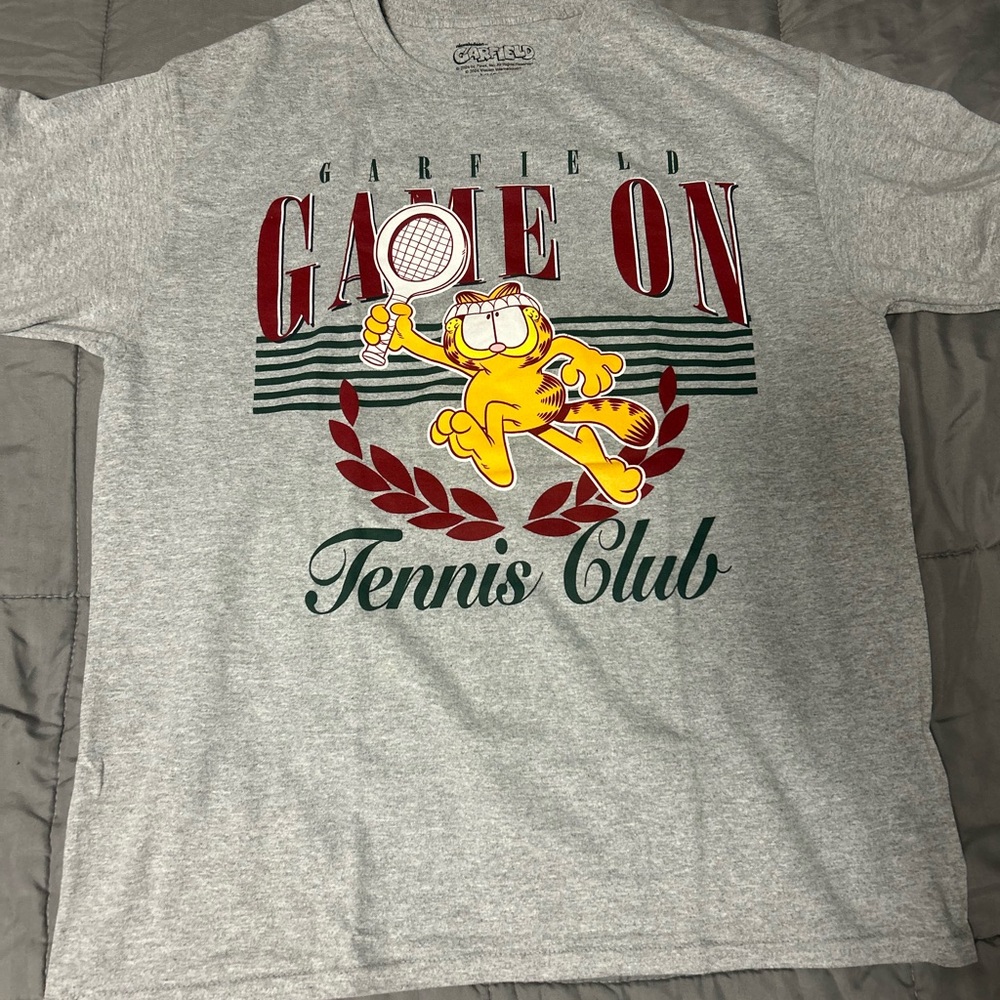 Aeropostale Oversized Gray Short Sleeve Tee with Tennis Graphic